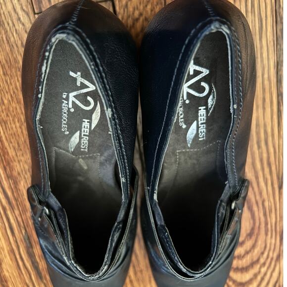 Navy Blue Pumps Size 8M Peacoat Loafers 2in Block Heel Ruching Comfort Corpcore - Picture 9 of 17